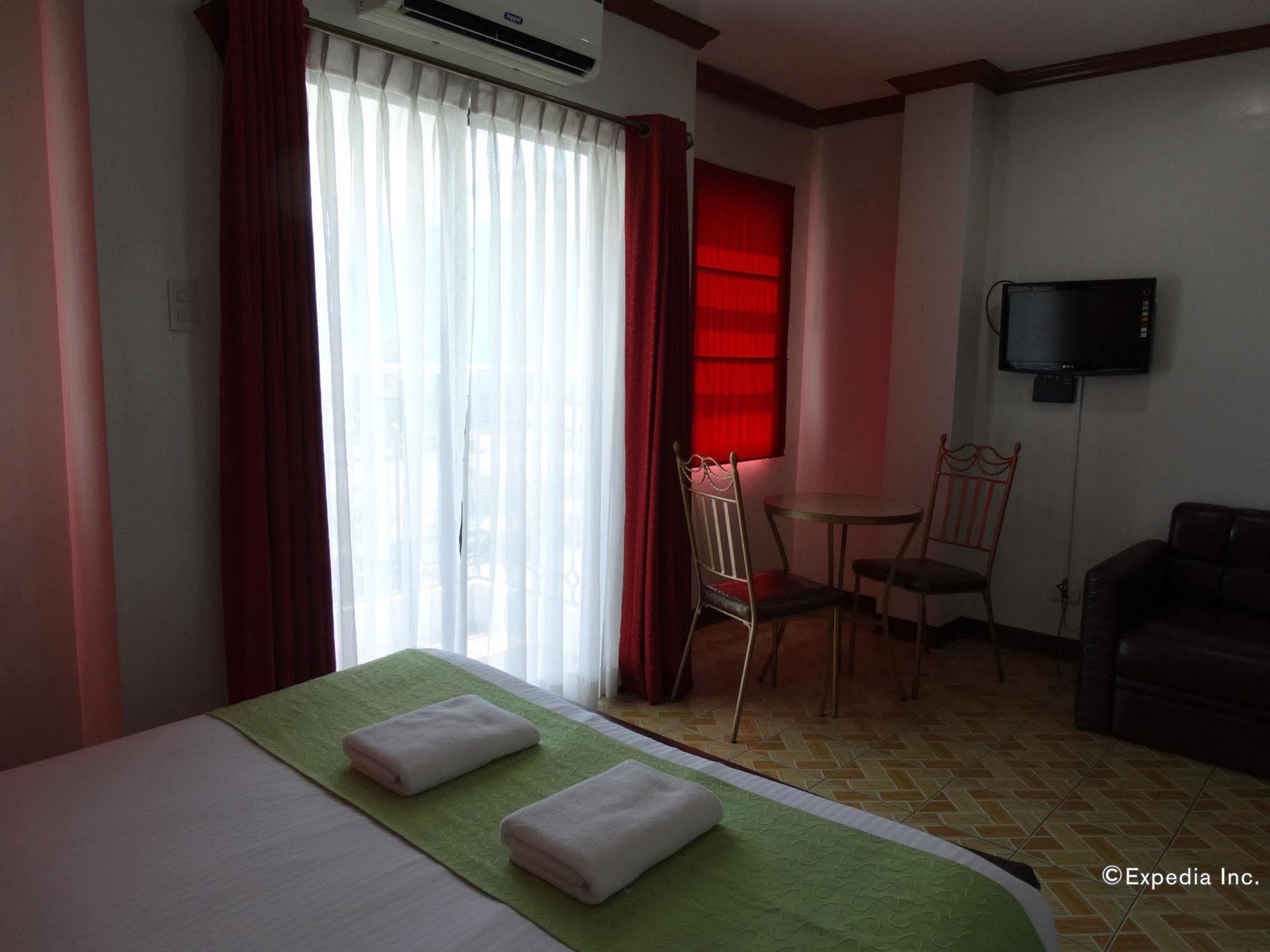 Ecoland Suites & Inn ダバオ　シティ エクステリア 写真